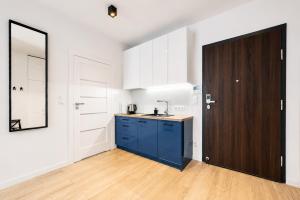 Warta River Esencja Apartment by BookingHost