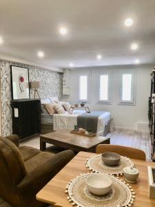 Studio Slow Life avec cour, au cœur du vieux village