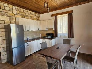 Alyki Stone House 4