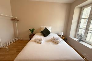 Spacious 3-Bedroom Apartment in Beaugency