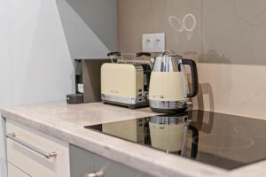 Modern Downtown 2BR Apartment Steps from Wenceslas Square by EasyBNB Premium
