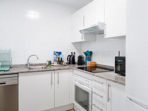 Finestrat Mediterranean Stay. Pool and Parking