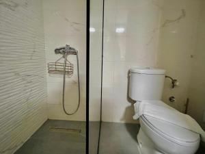 New 1BR AC Apartment near Acropolis