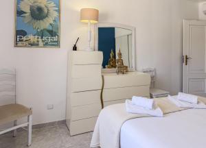 #398 Elegant Sea View Apartment W Balcony 1BR