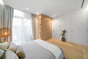London W6 - Luxe, Sauna, Bath, Parking & Cinema