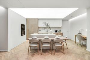 London W6 - Luxe, Sauna, Bath, Parking & Cinema