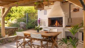 Casa Tramonto I Peaceful Family House with garden, Veli Lošinj
