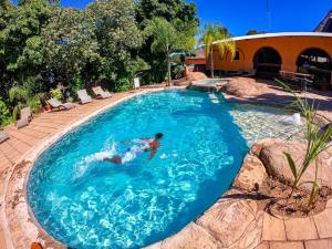 Jollyboys - Single Ensuite Room with Air Con