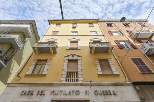 GuestHost - La Casa del Faro - Central Apartment