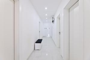 VILLA DOŽDOR - 130 m2 luxury three-room apartments - excellent location near the beach and the town center - view of the sea and the bay - secured free parking