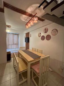 Affordable 1BR condo Loft AVIDA free parking San Lazaro