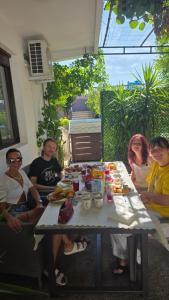 Guesthouse DONA