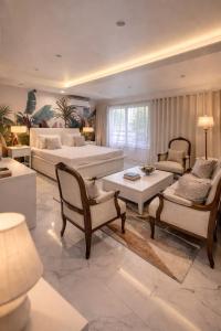 Whitehorse Villa