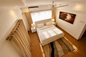 Whitehorse Villa