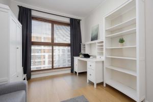 Unique Apartment for 6 People with Balcony & Parking by Noclegi Renters