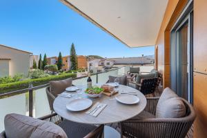 Penthouse Rosas 1C