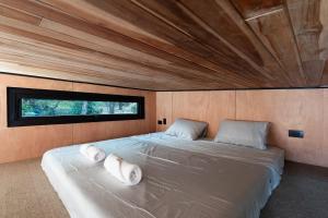 Eco Tiny Home - 4-minute walk from Guiones Beach