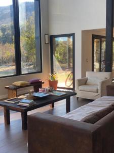 Comfortable house, prime location in Arelauquen