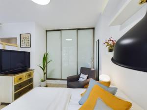 Comfortable Pet-Friendly Studio with a Balcony by Noclegi Renters