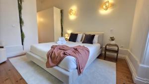 A Proa do Moliceiro HISTORIA Premium - CITY Center