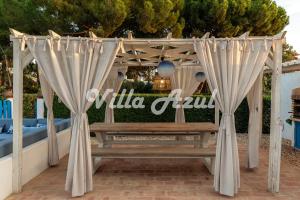 Elegant villa with private pool in Quarteira