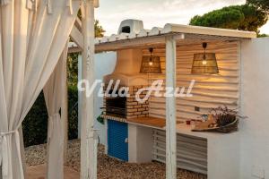 Elegant villa with private pool in Quarteira