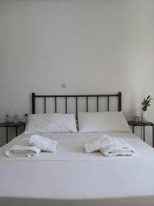 Bel Air Rooms