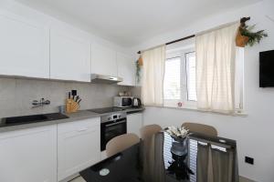 Renovated Beachfront Apartment Zadar Privlaka