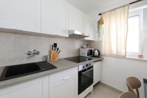 Renovated Beachfront Apartment Zadar Privlaka