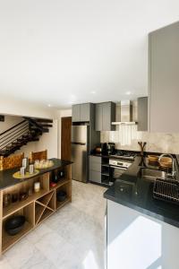 3-Bd Duplex with Pool and Gym near Carré Eden