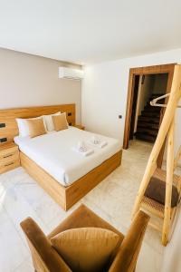 3-Bd Duplex with Pool and Gym near Carré Eden