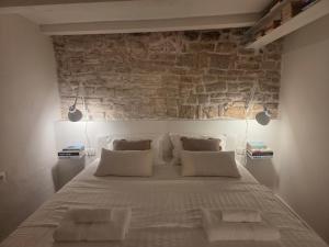 White room