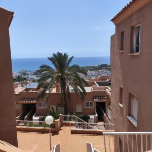 Amplio Apartamento Golf Marina con piscina