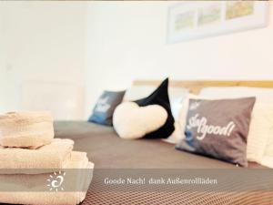de Twargbutt Nordseeluft vom Balkon aus schnuppern