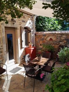 traditional house in Neapolis, Lasithi, Crete