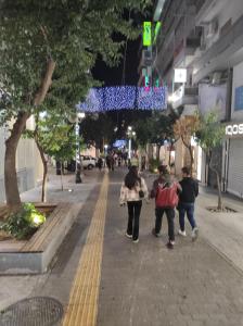 IN TNE HEART of Pireaus