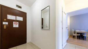 Deluxe One Bedroom Apartment by Prime Stay
