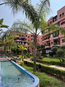 Appartement haut standing, piscine, jardin, wifi fibre, parking souterrain et ascenseur