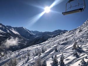 Attique Prameiraz , vue sur les Alpes