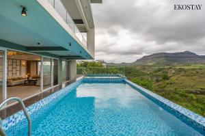 EKOSTAY Gold - Caprica Villa