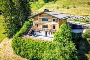 Slow Chalet Archange Breathtaking Alpine Views Authentic 4min from slopes