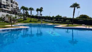 Elegante apartamento en Cabo con piscina y cerca del mar