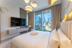 Vacationer Holiday Homes I Modern 1 Bed l Burj Khalifa Views l Close to Dubai Mall