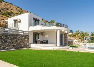 Villas Acros & Thalassia, Sea View Villas with Private Pool & BBQ near Elounda