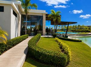 Lux Resort beautiful life in Vista Cana