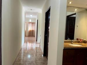 Habitación cómoda con Wife y AC Norte SCZ 2