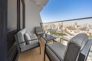 StayShort - 1 Bed Apartment in JVC that Sleeps 2 with Balcony