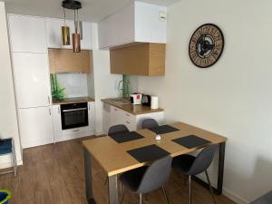 Mennica Residence - Apartament 2 pokojowy, z balkonem i pięknym widokiem na miasto