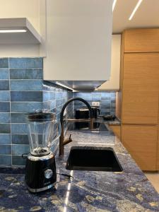 Villa de Cascais, renovado, a 50 metros do mar!