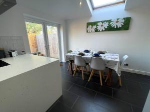 Easy Walk to Addenbrookes Spacious 1 bed Apartment